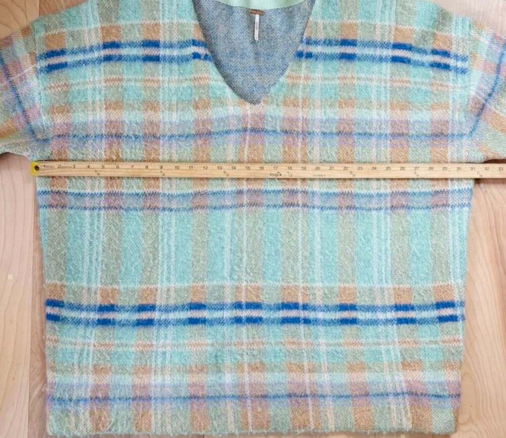 Free People Primrose Plaid Sweater V-Neck Oversized Heavy Knit Large - Picture 4 of 7